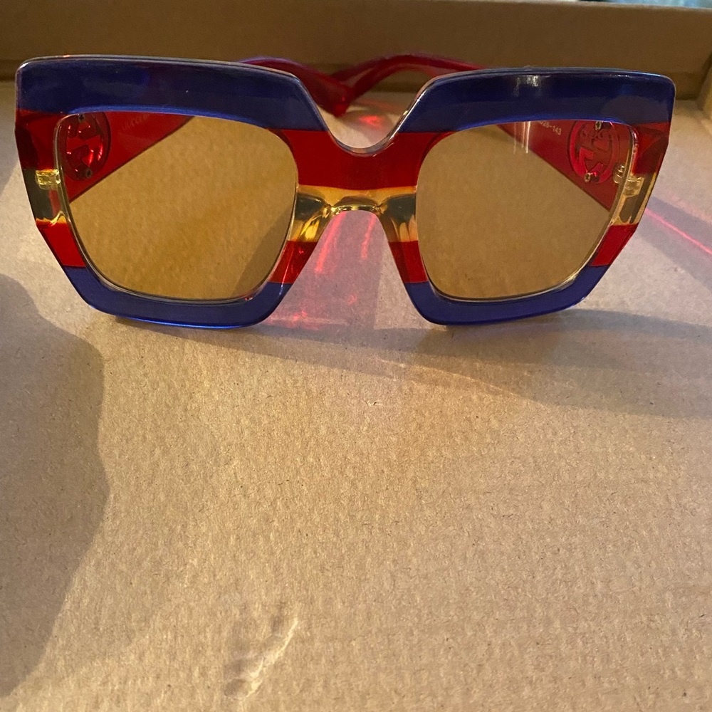 GUCCI sunglasses